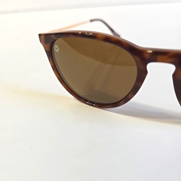 Ladies Mary Jane Knockaround Sunglasses Tortoise Frame Gold Trim Great Condition main image 5